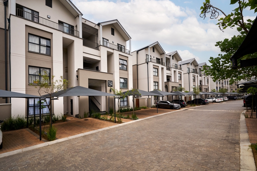 2 Bedroom Property for Sale in Waterfall Gauteng