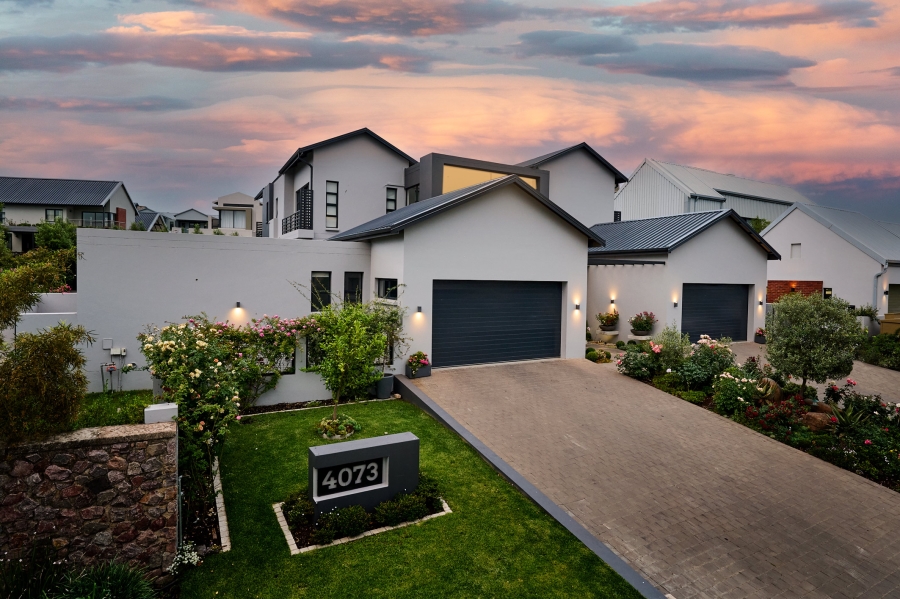 5 Bedroom Property for Sale in Waterfall Country Estate Gauteng