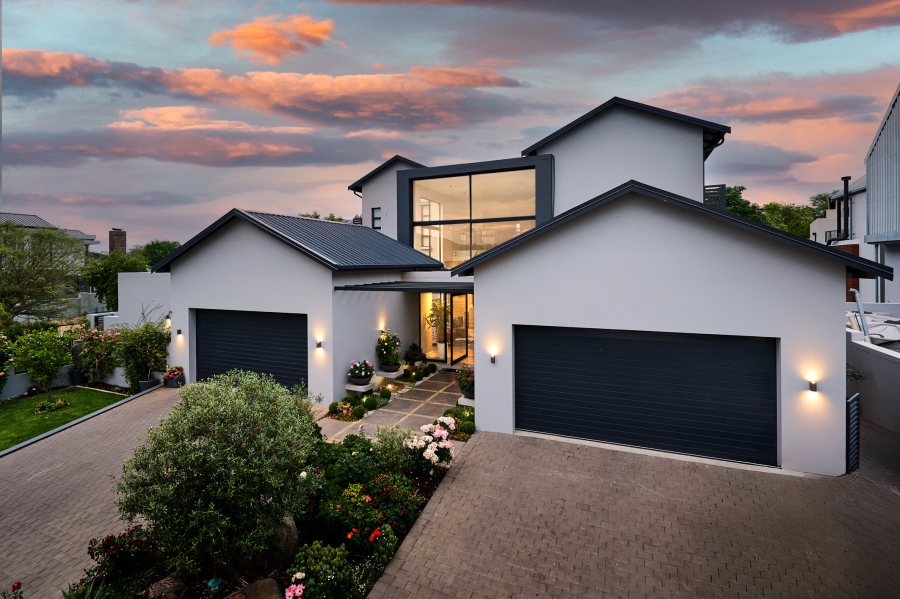 5 Bedroom Property for Sale in Waterfall Country Estate Gauteng