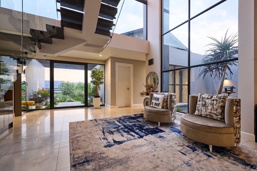 5 Bedroom Property for Sale in Waterfall Country Estate Gauteng