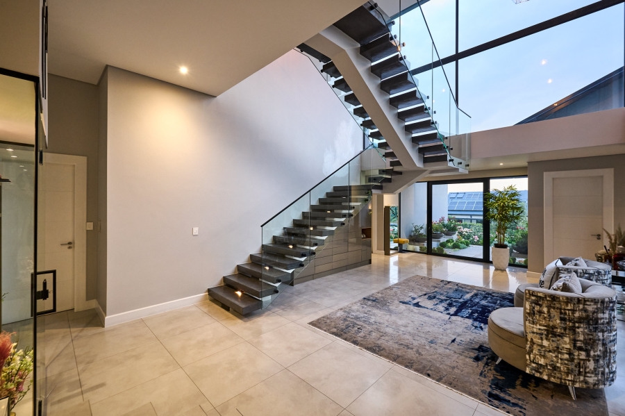 5 Bedroom Property for Sale in Waterfall Country Estate Gauteng