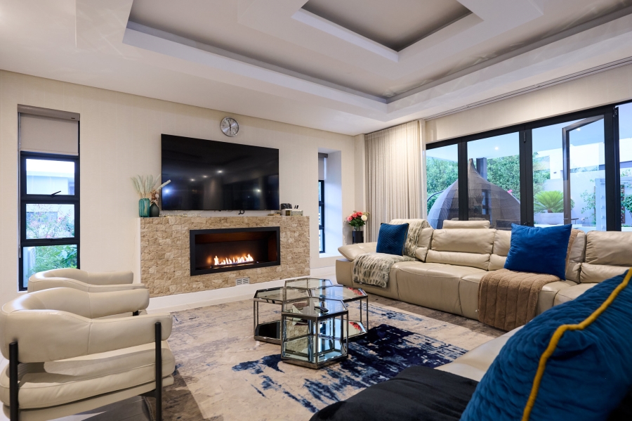 5 Bedroom Property for Sale in Waterfall Country Estate Gauteng