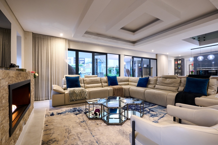 5 Bedroom Property for Sale in Waterfall Country Estate Gauteng