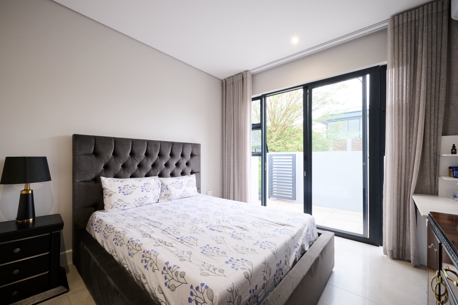 5 Bedroom Property for Sale in Waterfall Country Estate Gauteng