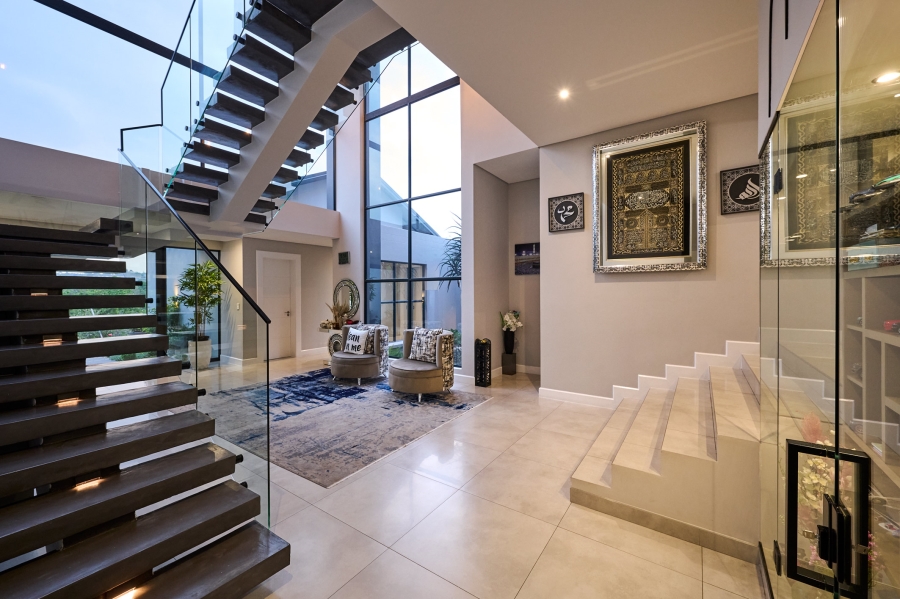 5 Bedroom Property for Sale in Waterfall Country Estate Gauteng