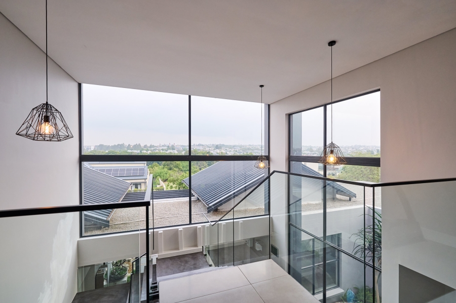 5 Bedroom Property for Sale in Waterfall Country Estate Gauteng