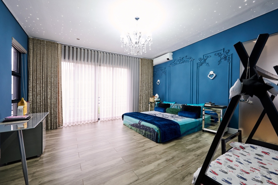 5 Bedroom Property for Sale in Waterfall Country Estate Gauteng