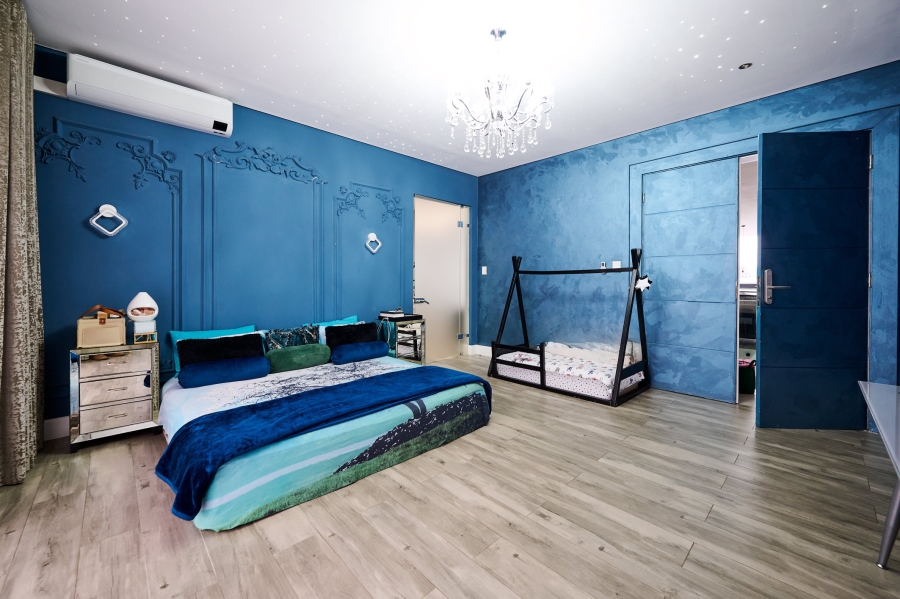 5 Bedroom Property for Sale in Waterfall Country Estate Gauteng