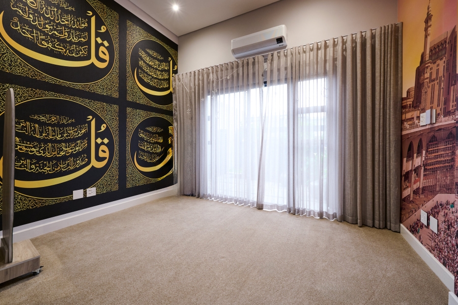 5 Bedroom Property for Sale in Waterfall Country Estate Gauteng