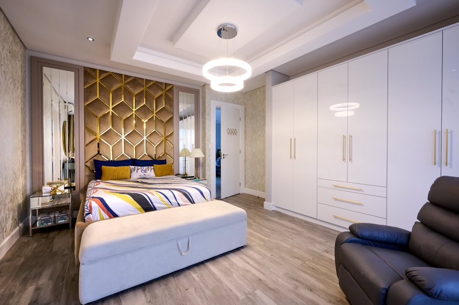 5 Bedroom Property for Sale in Waterfall Country Estate Gauteng