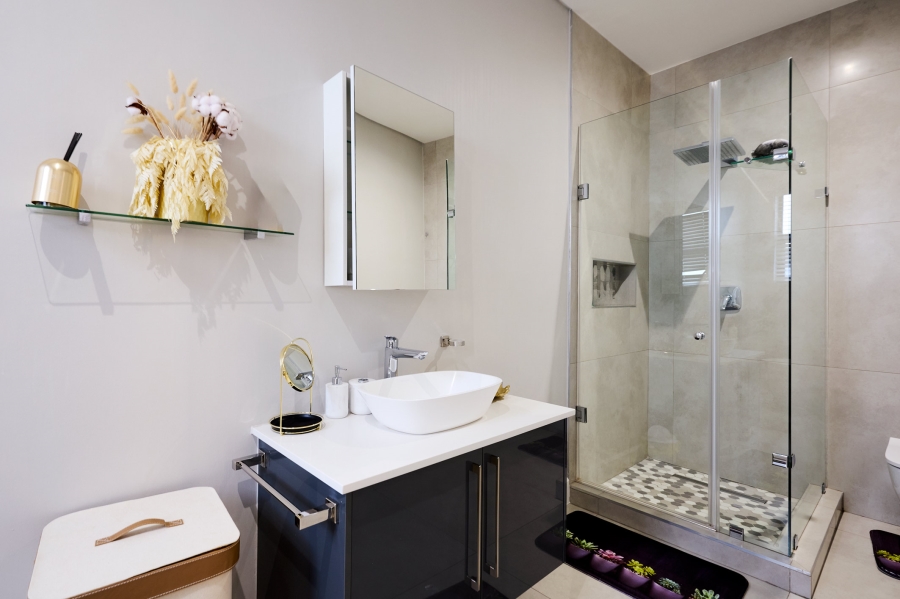 5 Bedroom Property for Sale in Waterfall Country Estate Gauteng