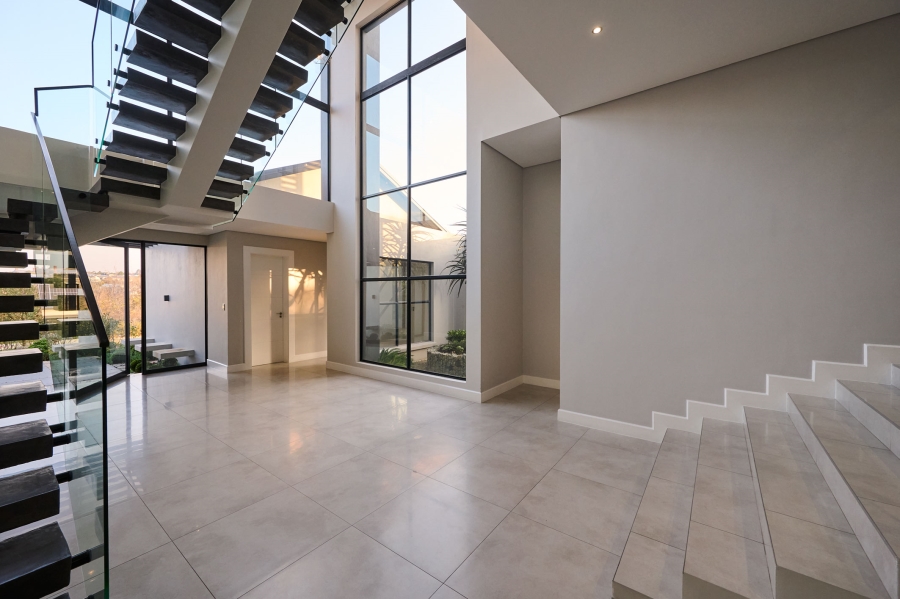 5 Bedroom Property for Sale in Waterfall Country Estate Gauteng