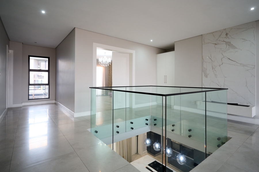 5 Bedroom Property for Sale in Waterfall Country Estate Gauteng