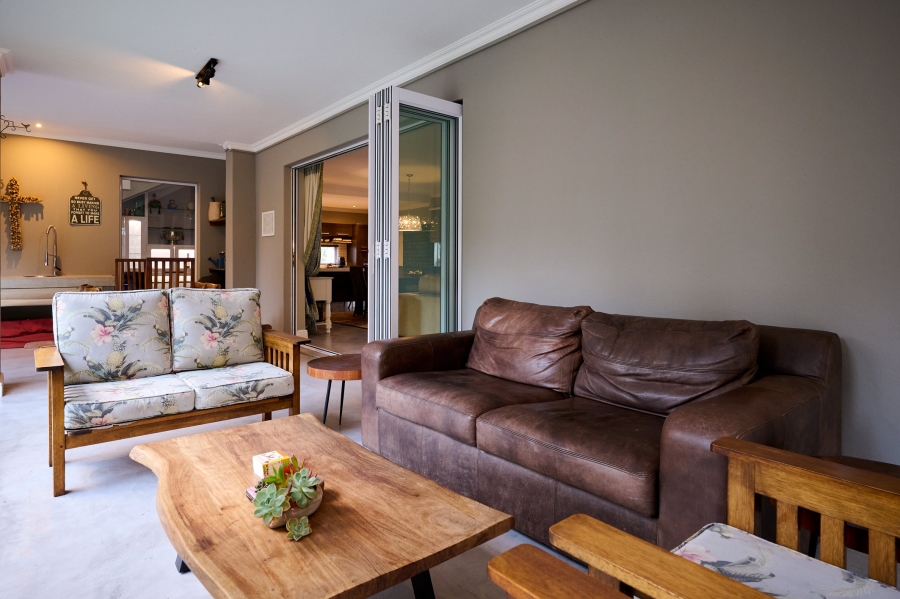 4 Bedroom Property for Sale in Waterfall Country Estate Gauteng