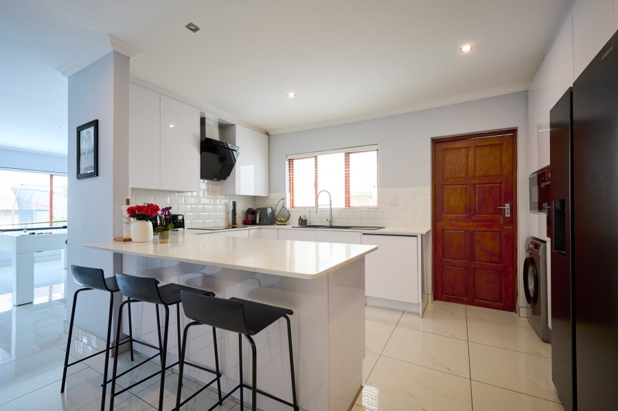 3 Bedroom Property for Sale in Carlswald North Estate Gauteng