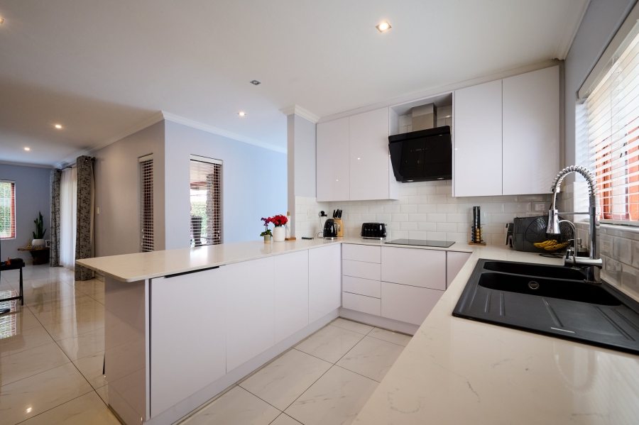 3 Bedroom Property for Sale in Carlswald North Estate Gauteng