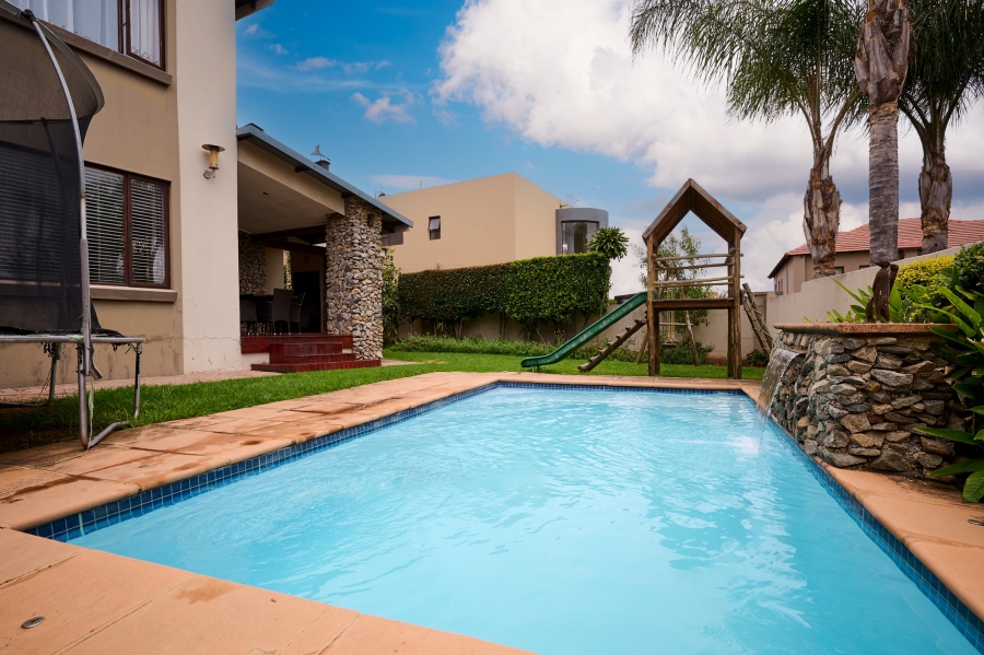 3 Bedroom Property for Sale in Carlswald North Estate Gauteng