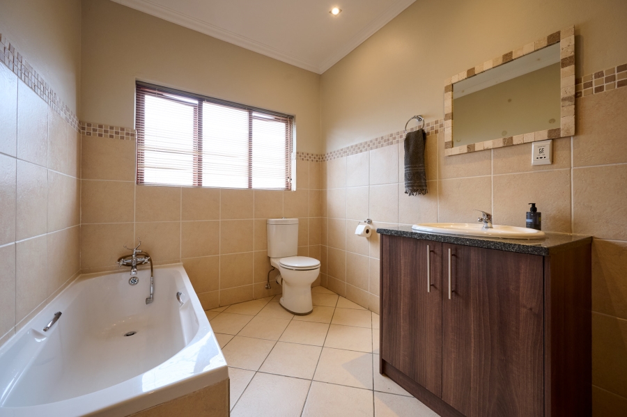 3 Bedroom Property for Sale in Carlswald North Estate Gauteng