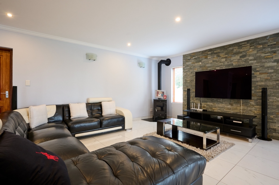 3 Bedroom Property for Sale in Carlswald North Estate Gauteng