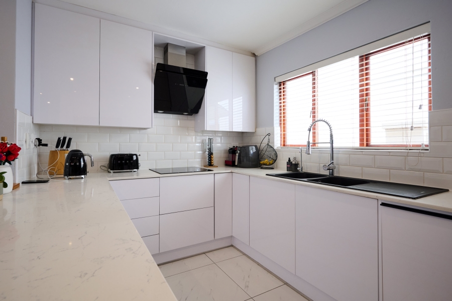 3 Bedroom Property for Sale in Carlswald North Estate Gauteng