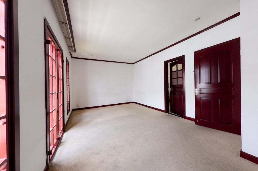 3 Bedroom Property for Sale in Erand Gardens Gauteng