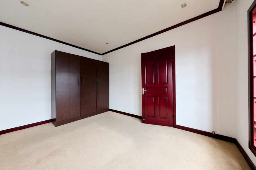 3 Bedroom Property for Sale in Erand Gardens Gauteng