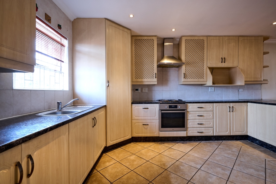 3 Bedroom Property for Sale in Halfway Gardens Gauteng