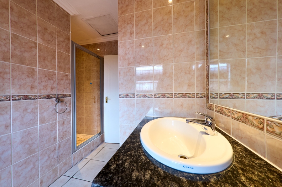 3 Bedroom Property for Sale in Halfway Gardens Gauteng