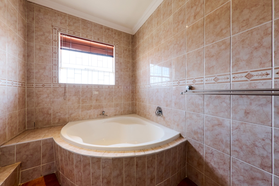 3 Bedroom Property for Sale in Halfway Gardens Gauteng