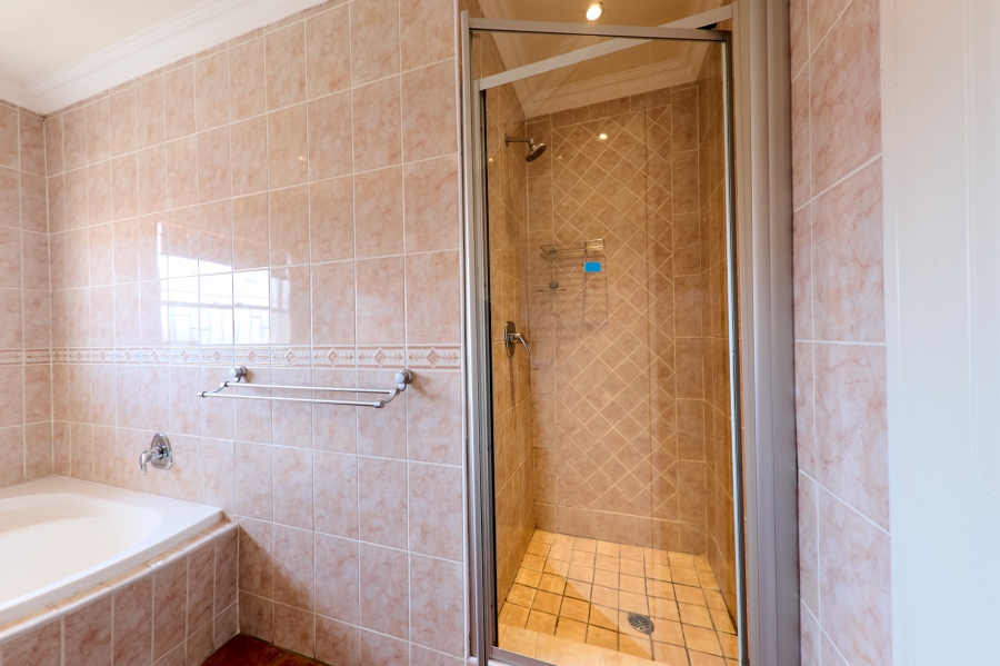 3 Bedroom Property for Sale in Halfway Gardens Gauteng