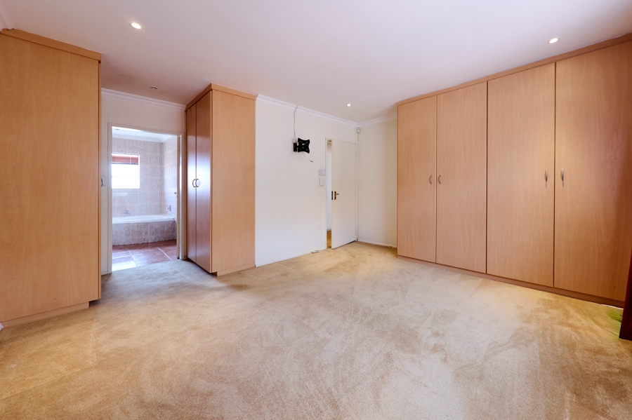 3 Bedroom Property for Sale in Halfway Gardens Gauteng