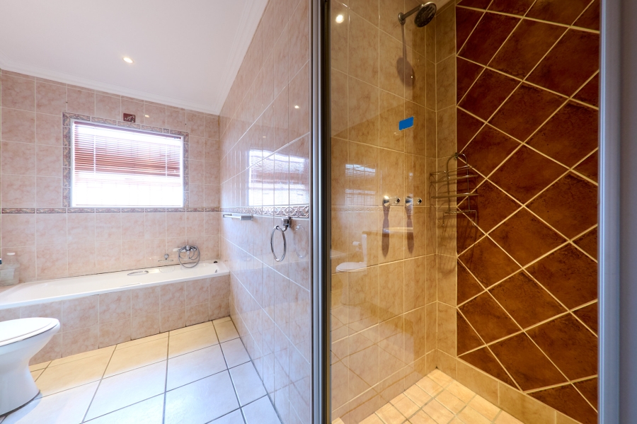 3 Bedroom Property for Sale in Halfway Gardens Gauteng