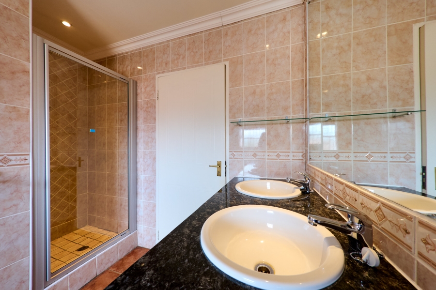 3 Bedroom Property for Sale in Halfway Gardens Gauteng