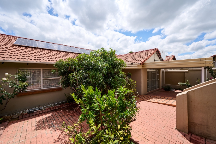 3 Bedroom Property for Sale in Halfway Gardens Gauteng