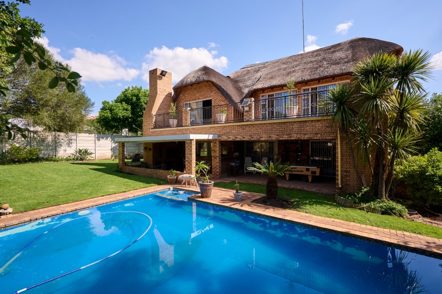 4 Bedroom Property for Sale in Vorna Valley Gauteng