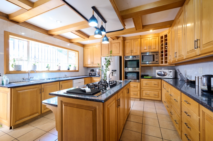 4 Bedroom Property for Sale in Vorna Valley Gauteng