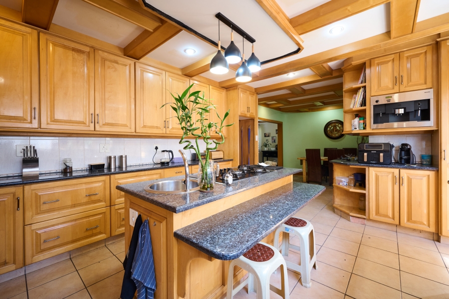 4 Bedroom Property for Sale in Vorna Valley Gauteng