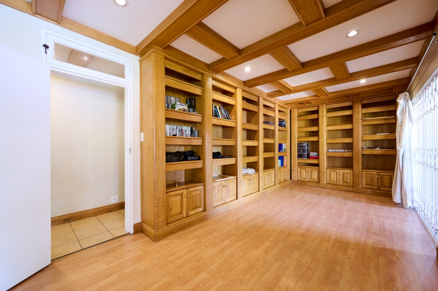 4 Bedroom Property for Sale in Vorna Valley Gauteng