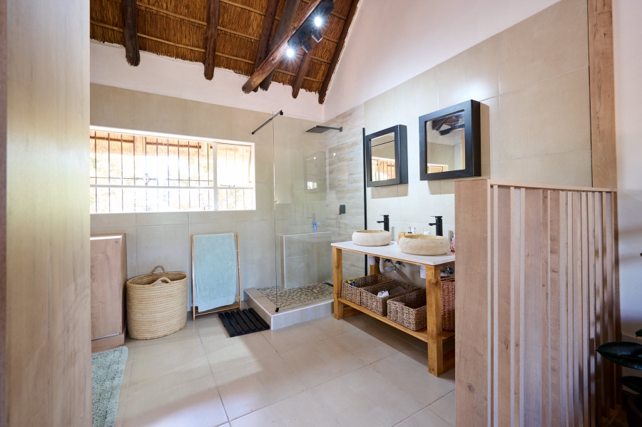 4 Bedroom Property for Sale in Vorna Valley Gauteng
