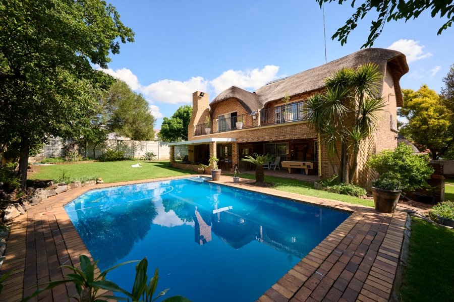 4 Bedroom Property for Sale in Vorna Valley Gauteng