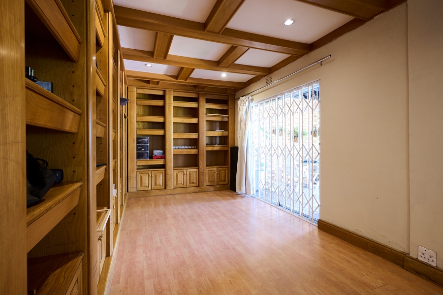 4 Bedroom Property for Sale in Vorna Valley Gauteng