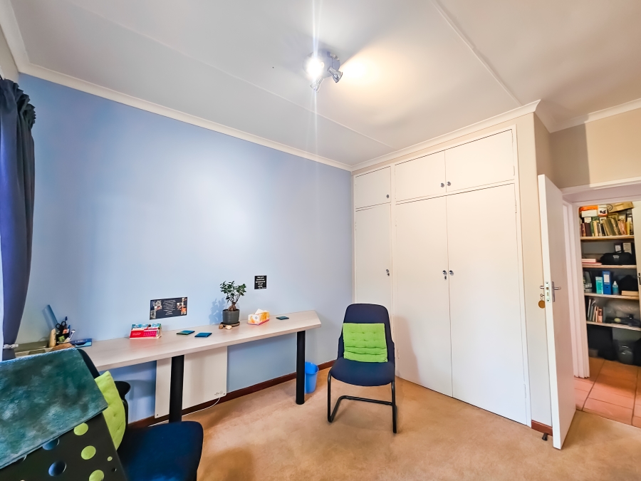 To Let 2 Bedroom Property for Rent in Garsfontein Gauteng