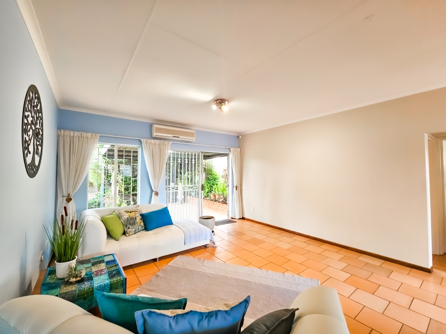 To Let 2 Bedroom Property for Rent in Garsfontein Gauteng