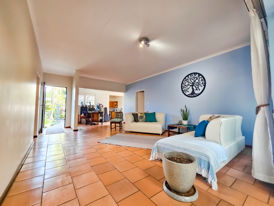 To Let 2 Bedroom Property for Rent in Garsfontein Gauteng