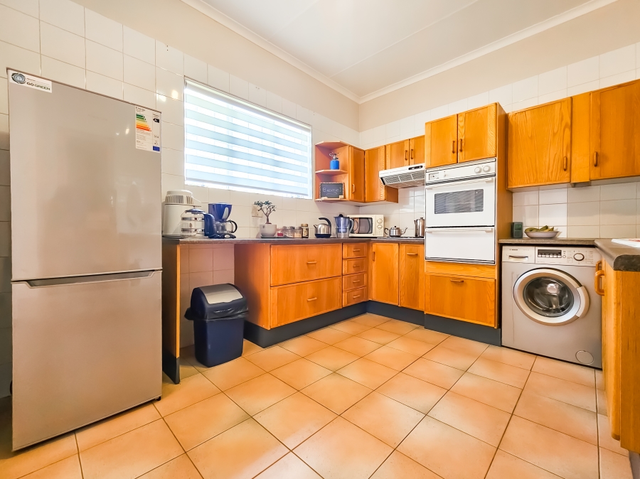 To Let 2 Bedroom Property for Rent in Garsfontein Gauteng