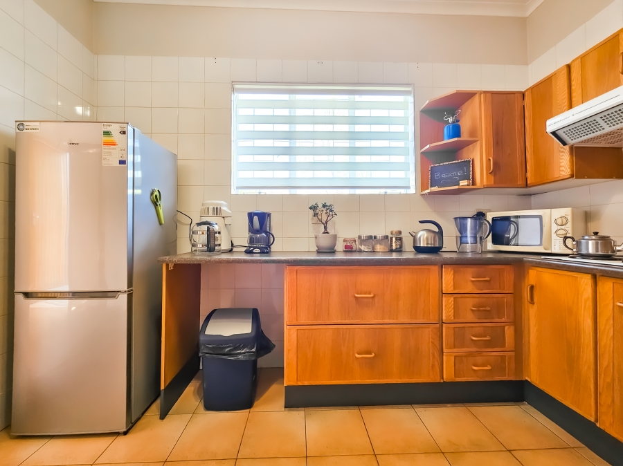 To Let 2 Bedroom Property for Rent in Garsfontein Gauteng