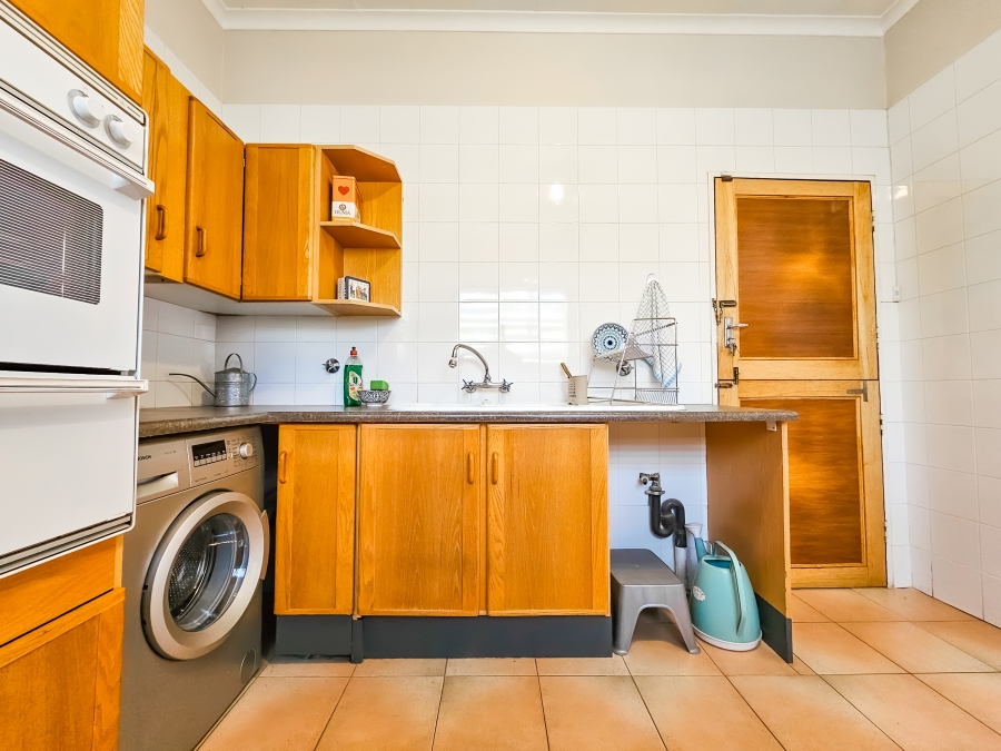 To Let 2 Bedroom Property for Rent in Garsfontein Gauteng