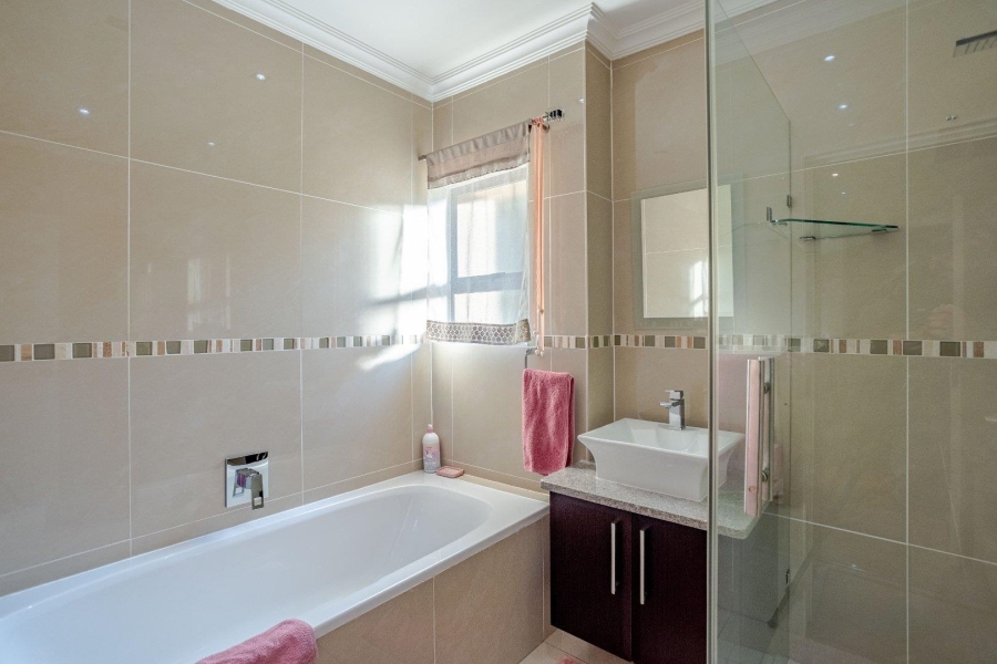 4 Bedroom Property for Sale in Country View Estate Gauteng