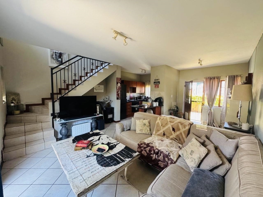 2 Bedroom Property for Sale in Country View Estate Gauteng