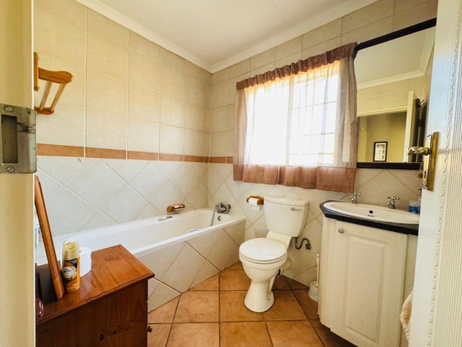 2 Bedroom Property for Sale in Equestria Gauteng